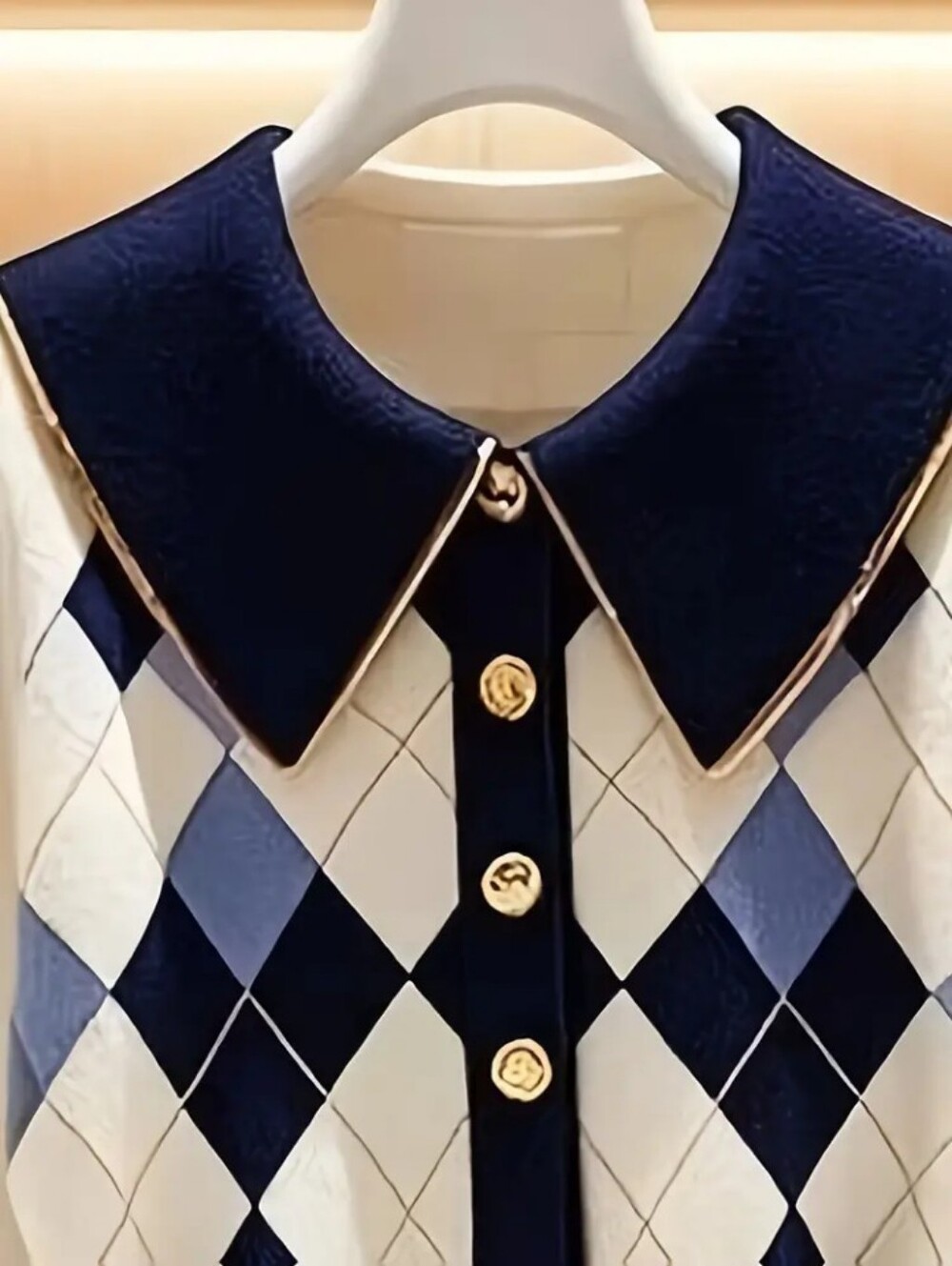 French-Style Elegant Rhombus Jacquard Weave Button-Front Golden Trim Contrast - Picture 4 of 4